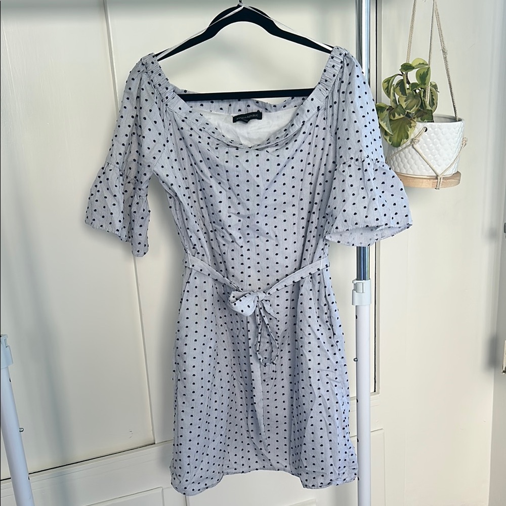 Banana Republic Off the Shoulder 100% cotton Dress